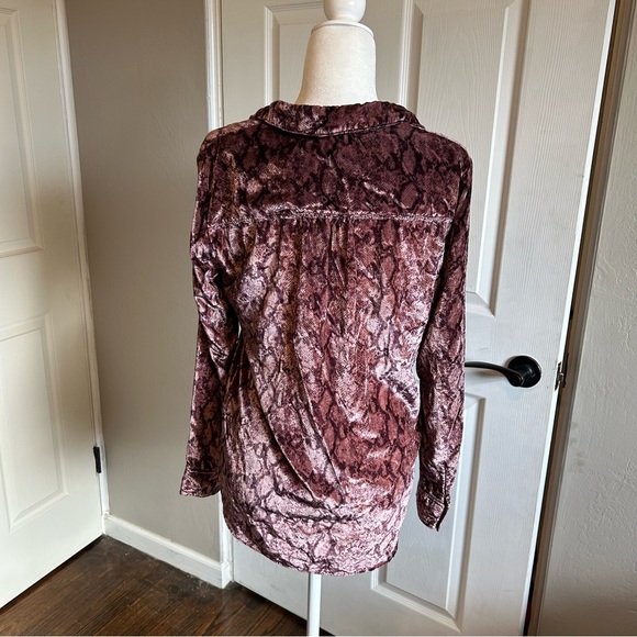 Anthropologie Pilcro Velvet pink Snake Print Button-Down Shirt with pockets - Picture 6 of 7